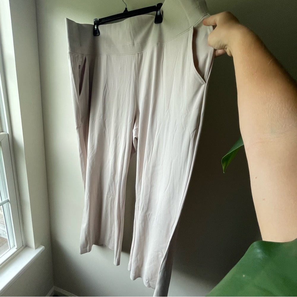 Athleta Women’s Venice High Rise Wide Leg Pants Neutral Size 3X Plus Sized - Picture 5 of 12